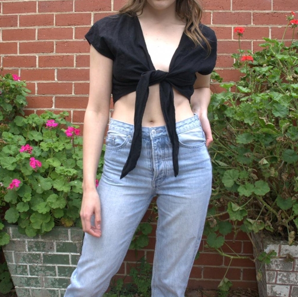 GLASSONS Linen blend Black Wrap Tie Front Crop Top - Picture 4 of 4
